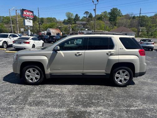 Gold 2015 GMC Terrain SLE-2
