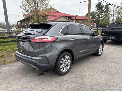 2021 Ford Edge Titanium
