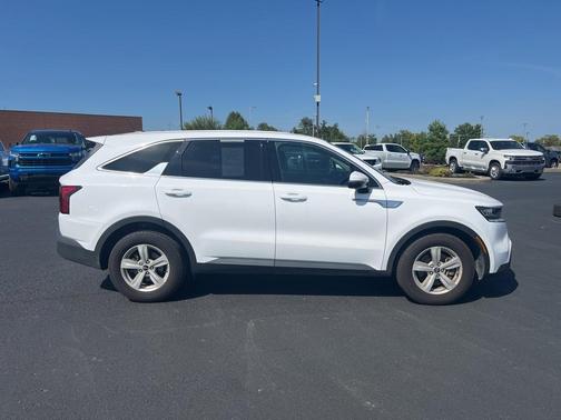 2023 Kia Sorento LX