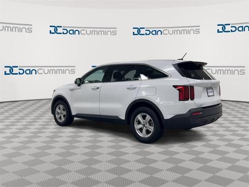 2023 Kia Sorento LX
