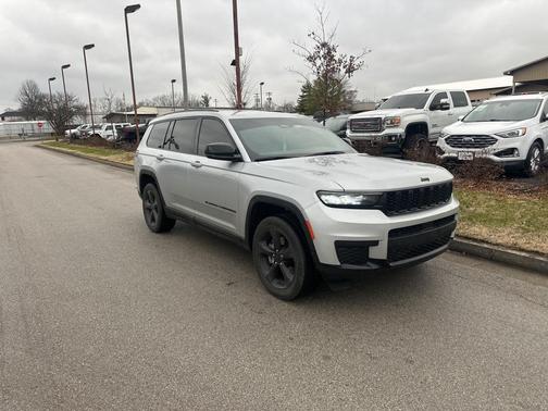 2023 Jeep Grand Cherokee L Laredo