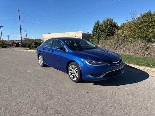 2016 Chrysler 200 Limited