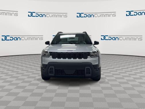Silver Zynith Clearcoat 2026 Jeep Cherokee LAREDO/LIMITED