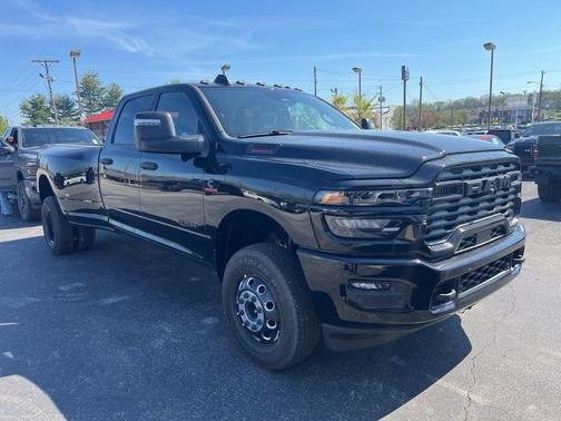 Diamond Black 2026 RAM 3500 Big Horn