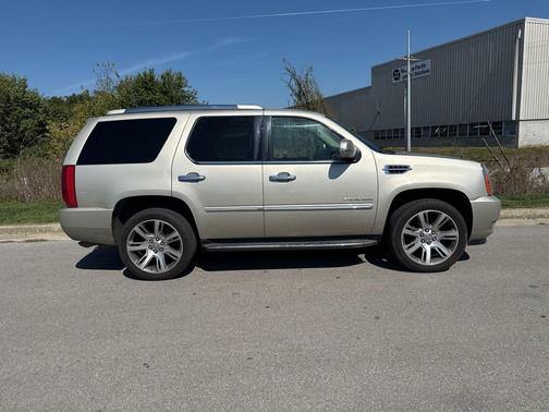 2013 Cadillac Escalade Luxury