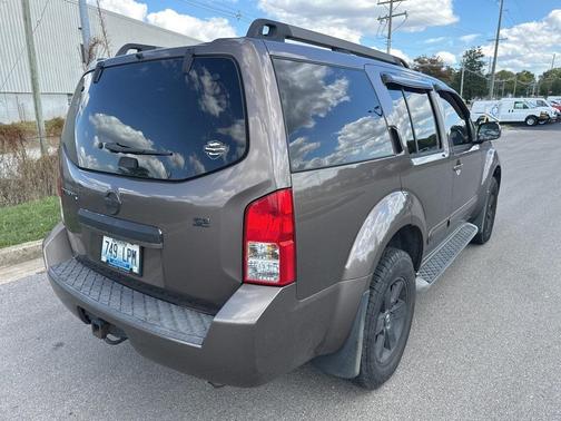 2008 Nissan Pathfinder SE