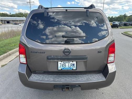 2008 Nissan Pathfinder SE