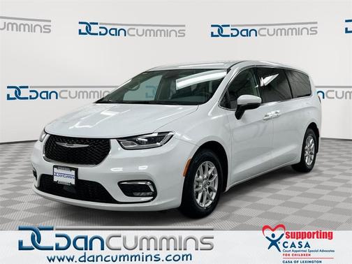 2023 Chrysler Pacifica Touring-L