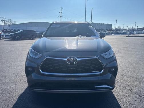 2023 Toyota Highlander Platinum