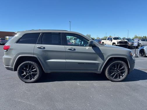 2021 Jeep Grand Cherokee Laredo X