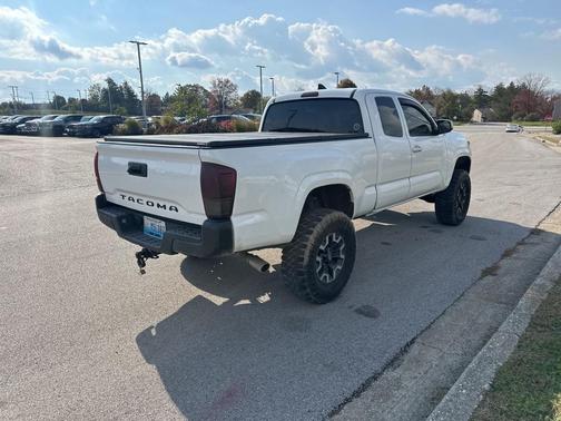2017 Toyota Tacoma SR