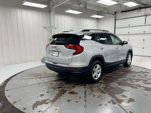 Quicksilver Metallic 2019 GMC Terrain SLE