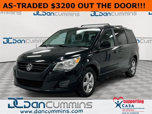 2011 Volkswagen Routan SE