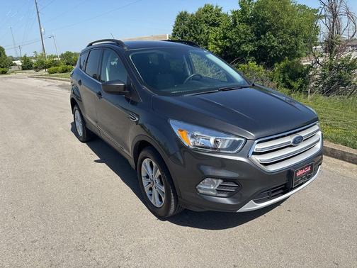Magnetic 2018 Ford Escape SE