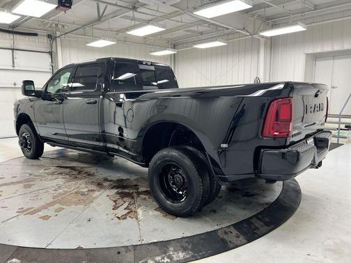 Diamond Black 2026 RAM 3500 Laramie