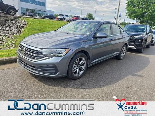 Platinum Gray Metallic 2024 Volkswagen Jetta 1.5T SE