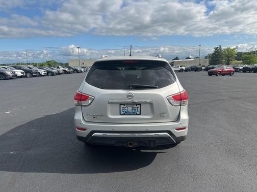 2013 Nissan Pathfinder SL