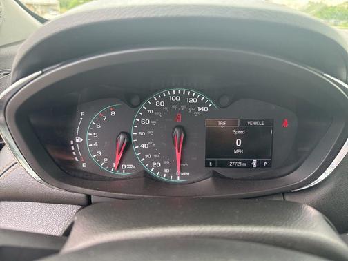 Silver Ice Metallic 2018 Chevrolet Trax LT