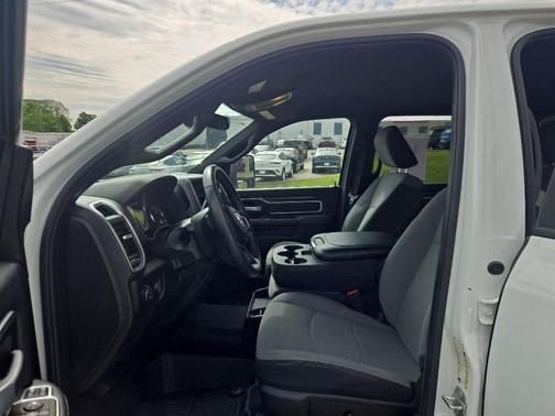Bright White Clearcoat 2024 RAM 2500 Big Horn