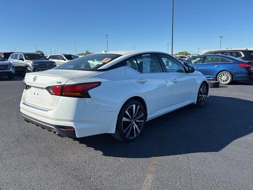 2021 Nissan Altima 2.5 SR