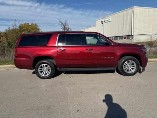 2019 Chevrolet Suburban LT