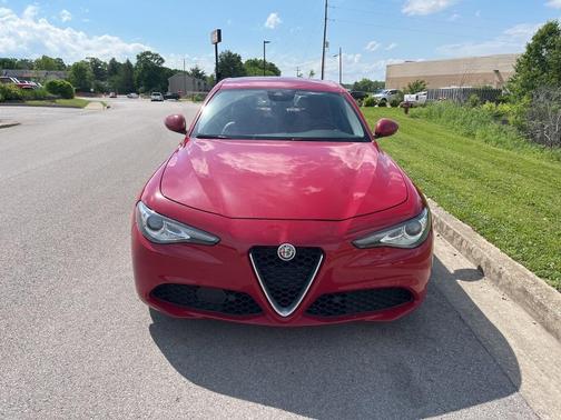 2017 Alfa Romeo Giulia Base