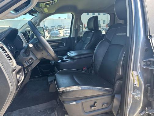 Billet Silver Metallic Clearcoat 2024 RAM 2500 Laramie