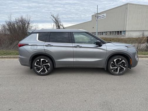 2022 Mitsubishi Outlander SEL
