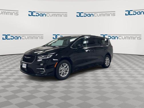 2024 Chrysler Pacifica Touring-L