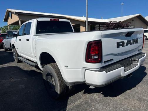 Bright White Clearcoat 2026 RAM 3500 Big Horn