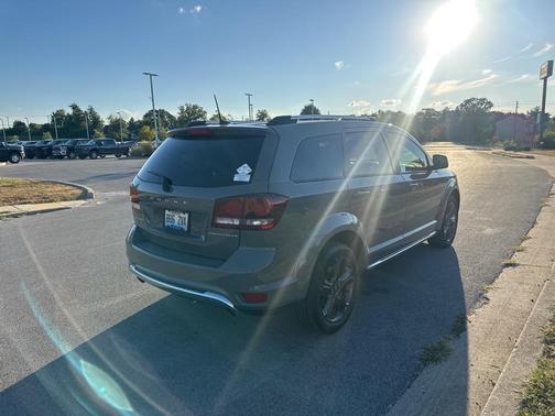 2019 Dodge Journey Crossroad
