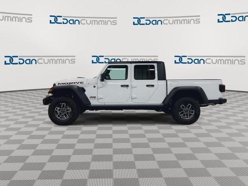 Bright White Clearcoat 2026 Jeep Gladiator Mojave