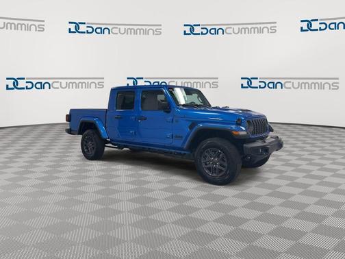 Hydro Blue Pearlcoat 2026 Jeep Gladiator Sport