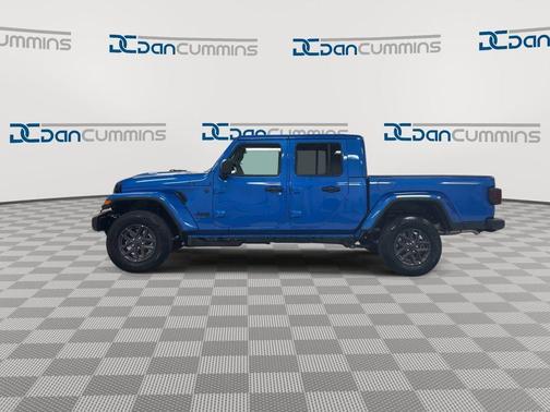 Hydro Blue Pearlcoat 2026 Jeep Gladiator Sport