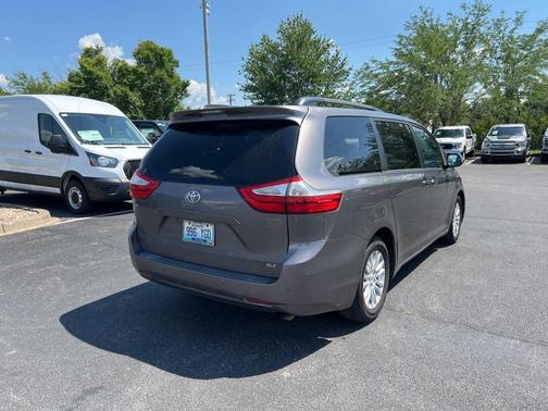2015 Toyota Sienna L