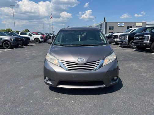 2015 Toyota Sienna L