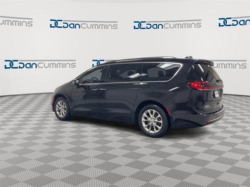 2021 Chrysler Pacifica Touring-L