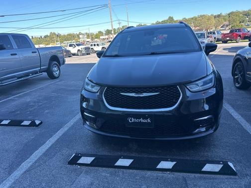 2021 Chrysler Pacifica Touring-L