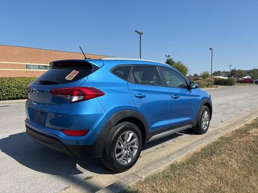 2017 Hyundai TUCSON SE