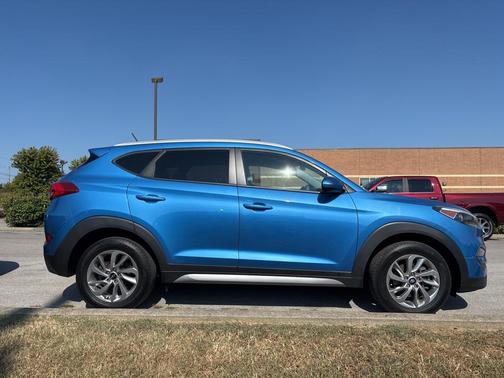 2017 Hyundai TUCSON SE