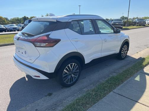2024 Nissan Kicks SV