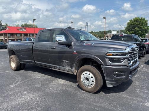 2025 RAM 3500 Limited