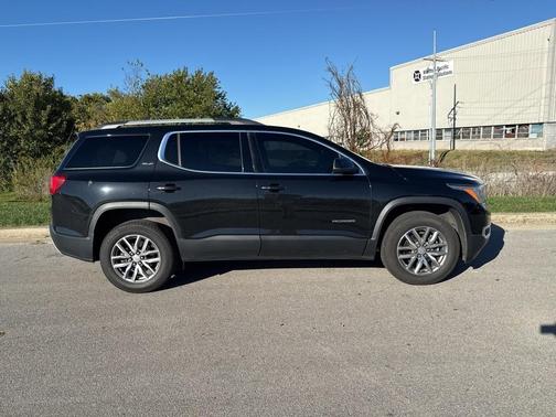 2019 GMC Acadia SLE-2