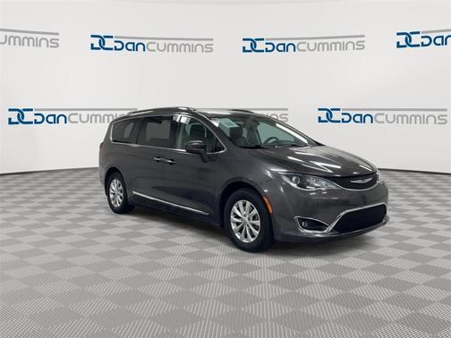2019 Chrysler Pacifica Touring-L
