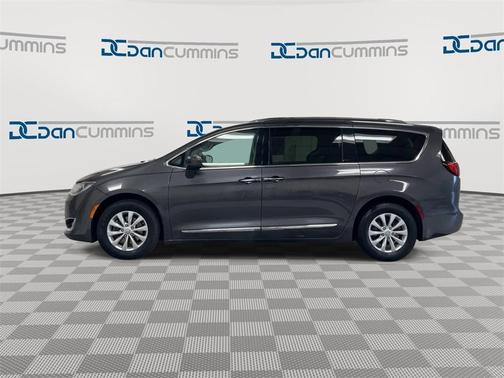 2019 Chrysler Pacifica Touring-L