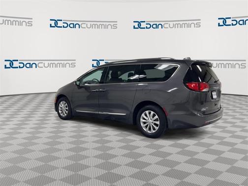 2019 Chrysler Pacifica Touring-L