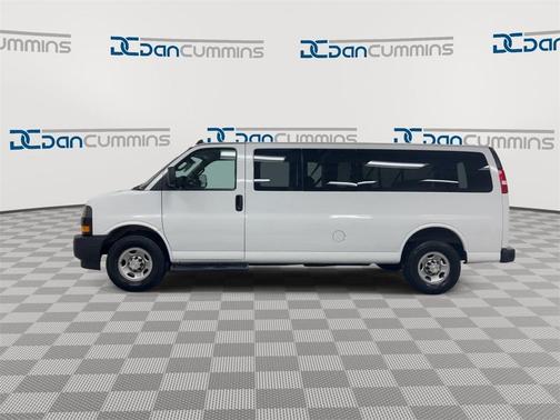 2022 Chevrolet Express 3500 LS
