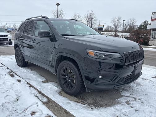 2023 Jeep Cherokee Altitude Lux