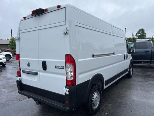 Bright White Clearcoat 2026 RAM ProMaster 2500 High Roof
