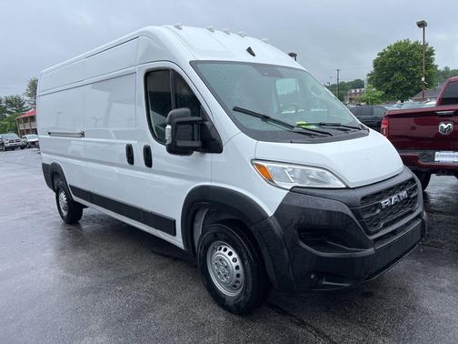 Bright White Clearcoat 2026 RAM ProMaster 2500 High Roof